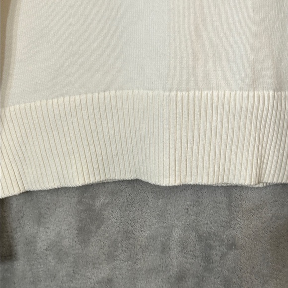 Lands End Classic Cream Women's Crew Neck Sweater - Picture 5 of 10